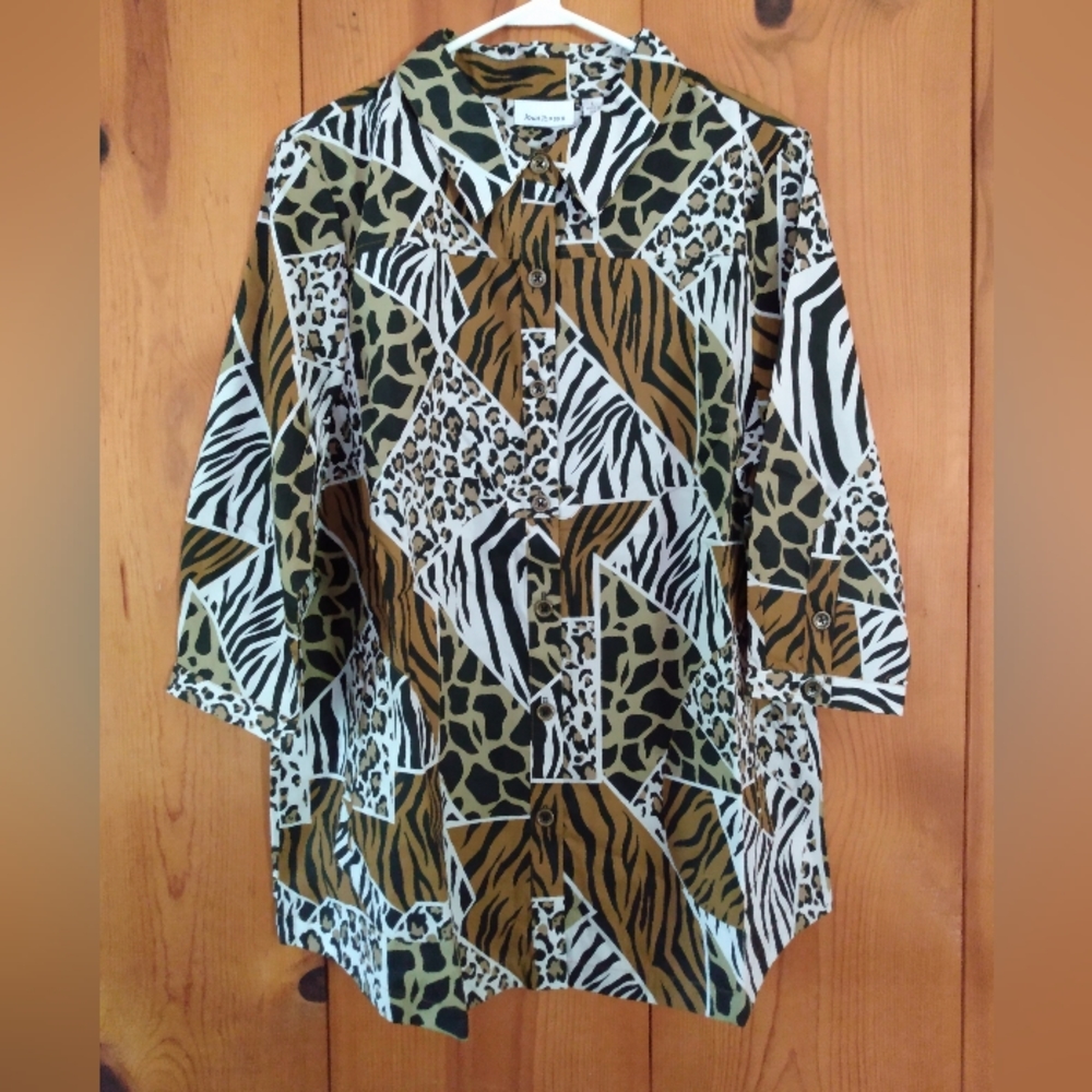 NWOT Joan Rivers Animal Print Shirt